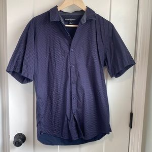 Beverly Hills Polo Club Men’s Button shirt sleeve, Large Navy blue with red dots